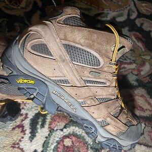 Merrell Moab 2 mid water resistant hiking boots, size 12